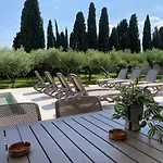 빌라 San Zusto, 1600 M2 Plot Area, Heated Pool With Hydromassage Zone Galižana