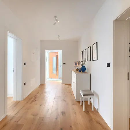 San Zusto, 1600 M2 Plot Area, Heated Pool With Hydromassage Zone * Galižana