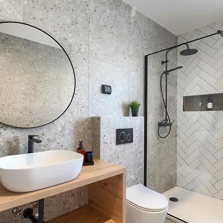 San Zusto, 1600 M2 Plot Area, Heated Pool With Hydromassage Zone Galižana