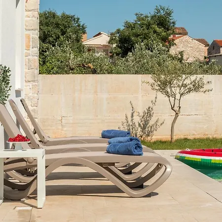 Villa San Zusto, 1600 M2 Plot Area, Heated Pool With Hydromassage Zone *