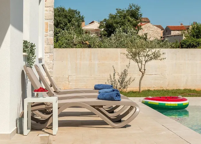 빌라 San Zusto, 1600 M2 Plot Area, Heated Pool With Hydromassage Zone *