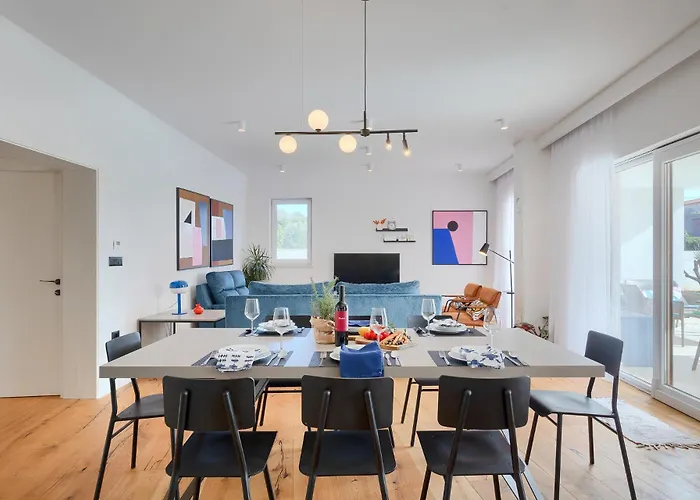 San Zusto, 1600 M2 Plot Area, Heated Pool With Hydromassage Zone *