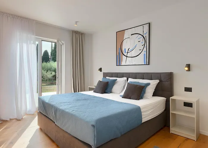 빌라 San Zusto, 1600 M2 Plot Area, Heated Pool With Hydromassage Zone