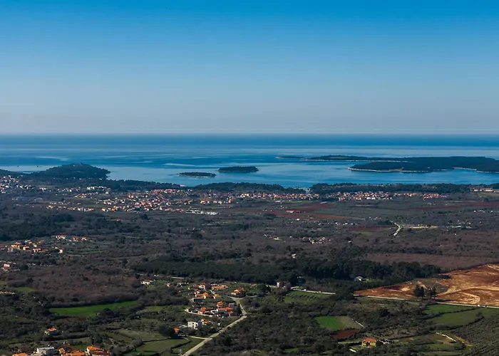 San Zusto, 1600 M2 Plot Area, Heated Pool With Hydromassage Zone